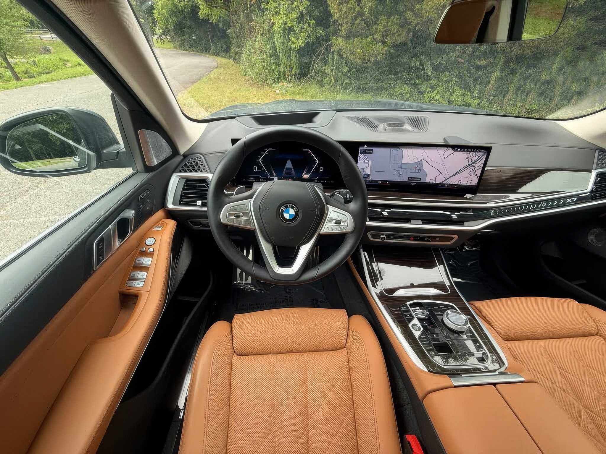 2023    BMW   X7