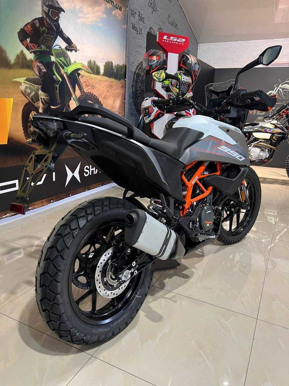 Мотоцикл KTM 390 Adventure 2024 білий