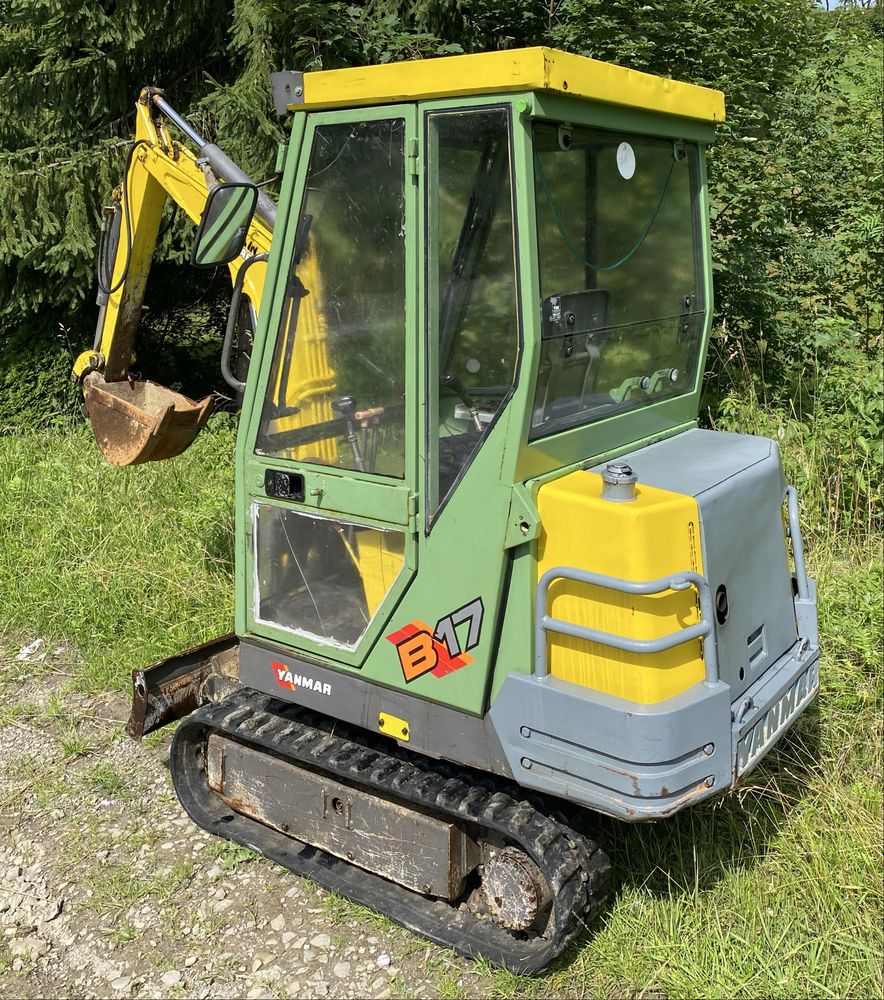 Minikoparka yanmar b17, 3 lyzki, 1.6t.