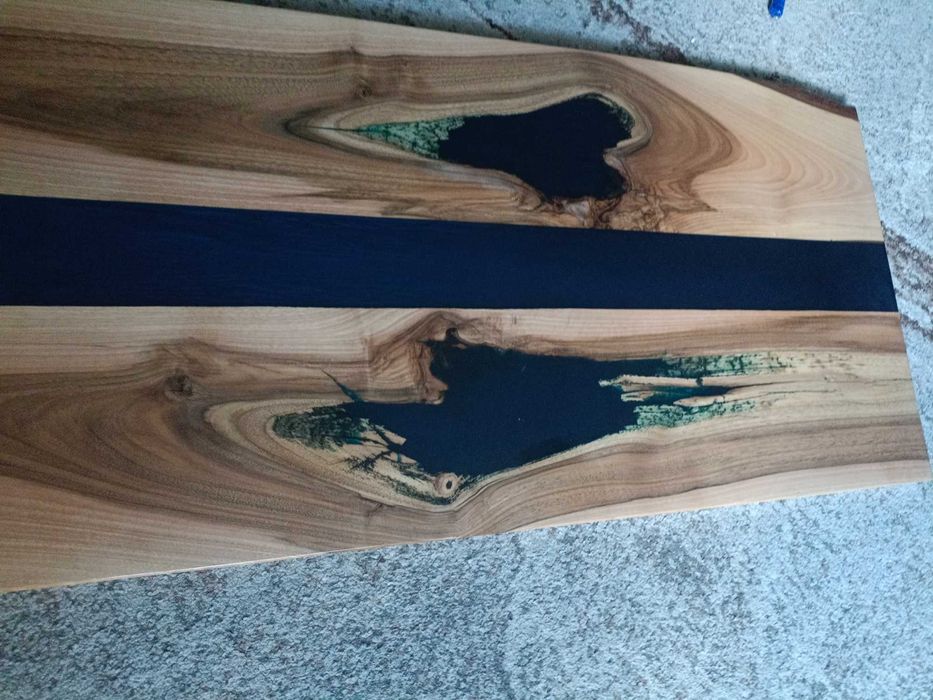 Blat pod stolik kawowy z orzecha włoskiego w żywicy że