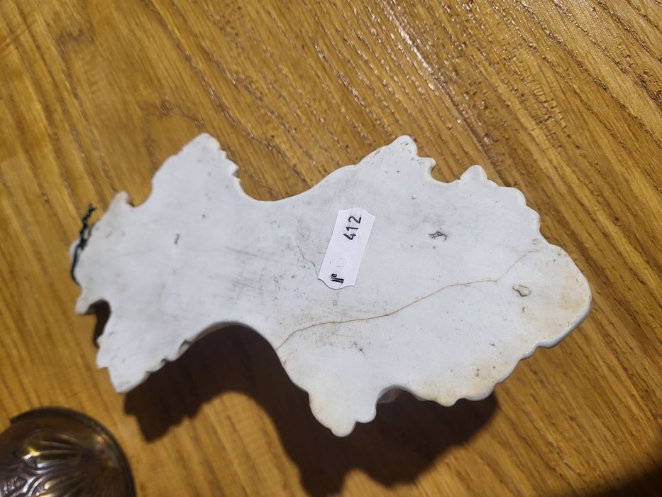 Stary porcelanowy krzyż kropielnica z porcelany