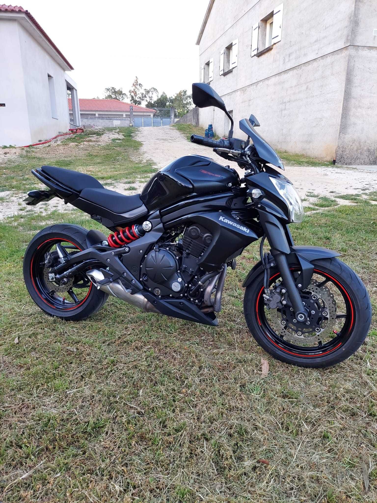 Kawasaki ER6N muito bom estado