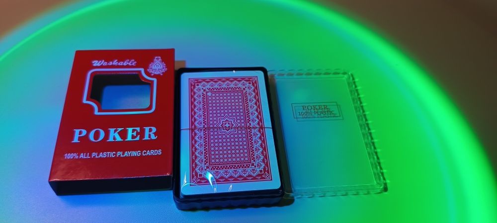 Пластикові гральні карти для покеру