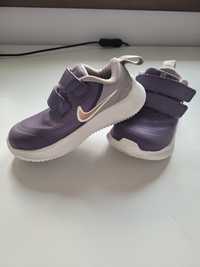 Buty sportowe NIKE R.22