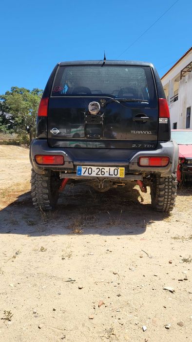 Terrano 2 TDI com avaria(motor a bater)