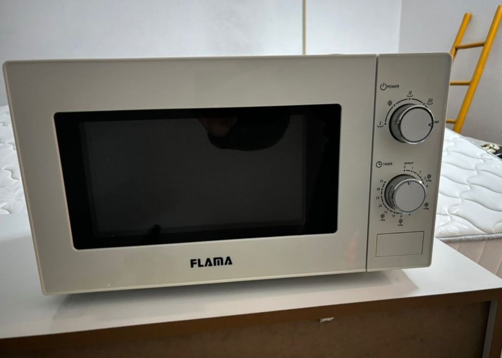 Microondas Flama