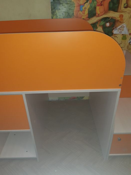 Кровать-чердак, горище