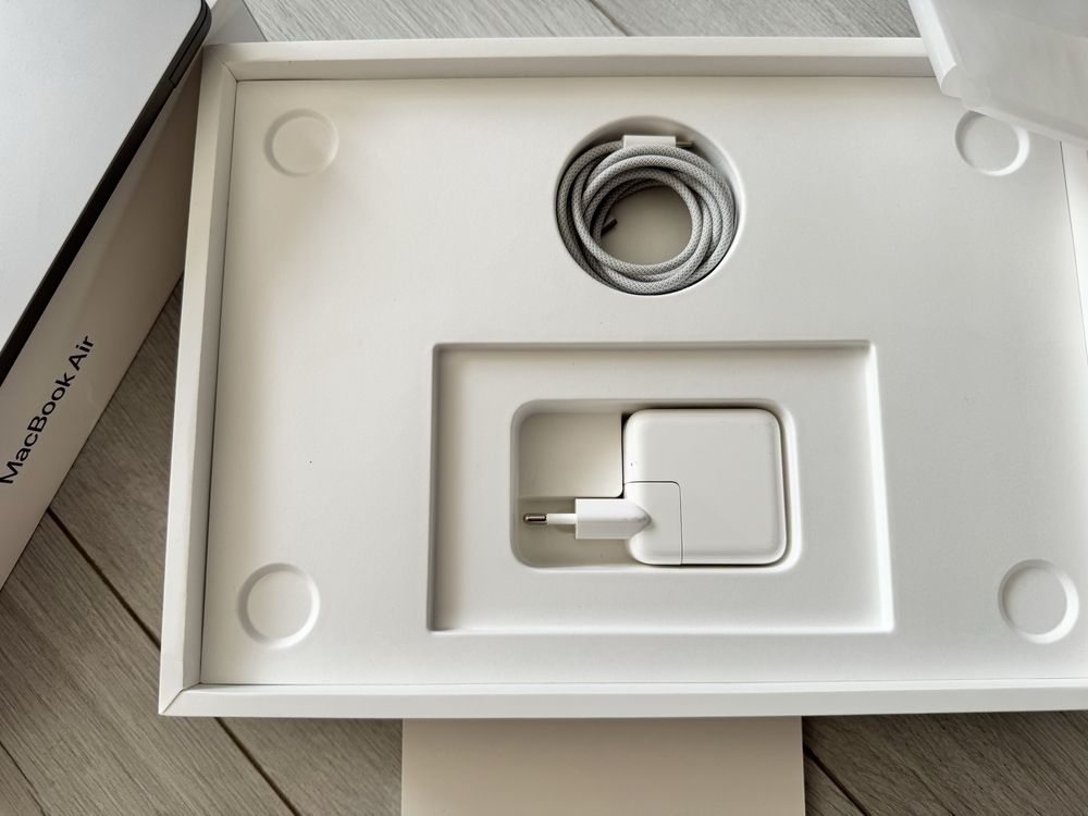 Apple Mac Book Air M3