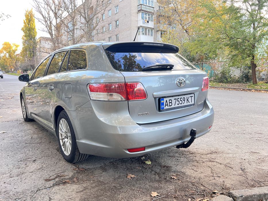 Toyota Avensis універсал 2011 дизель