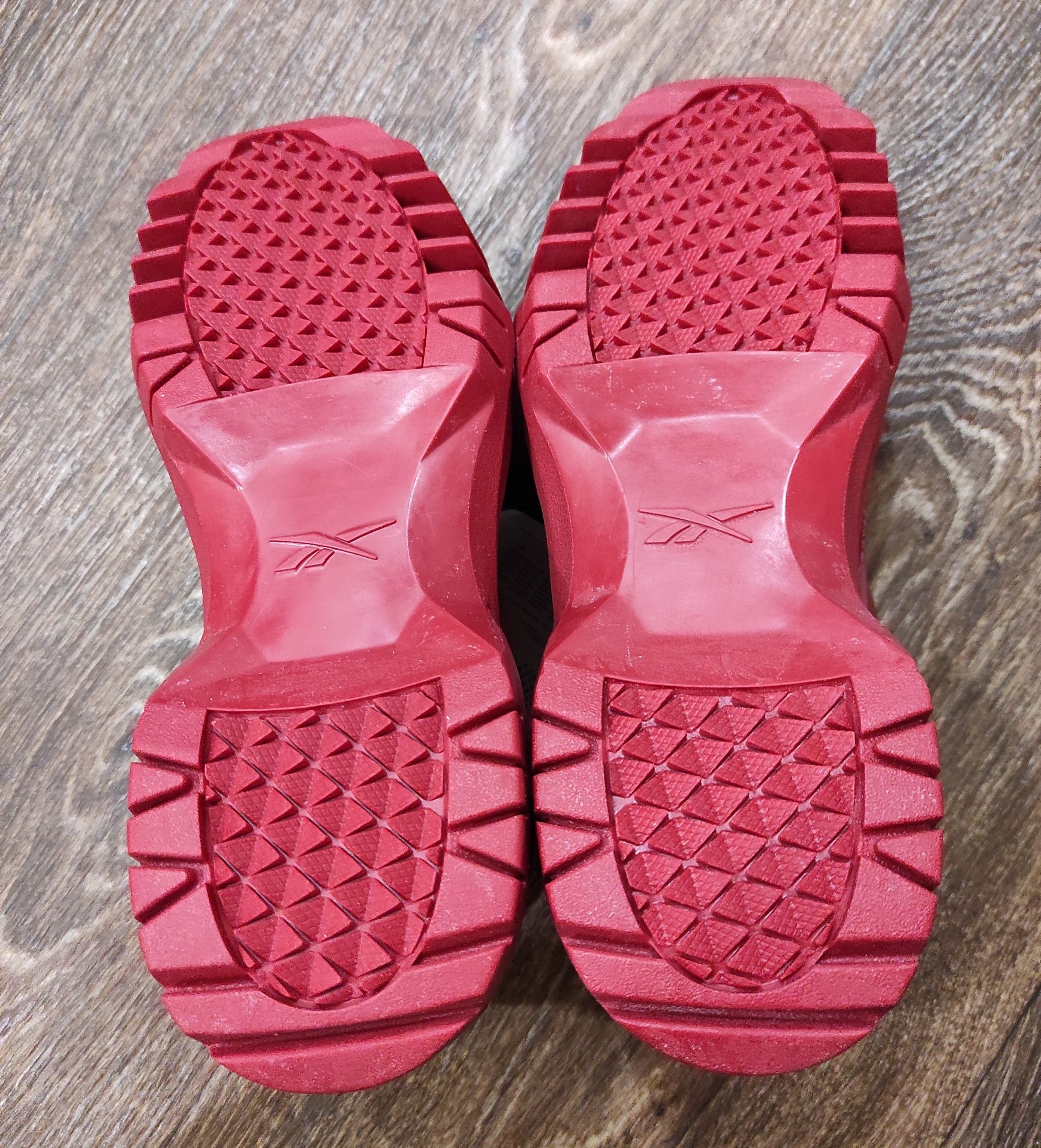 Reebok Cardi B Club c v2 оригінальні замшеві жіночі кросовки GW6699