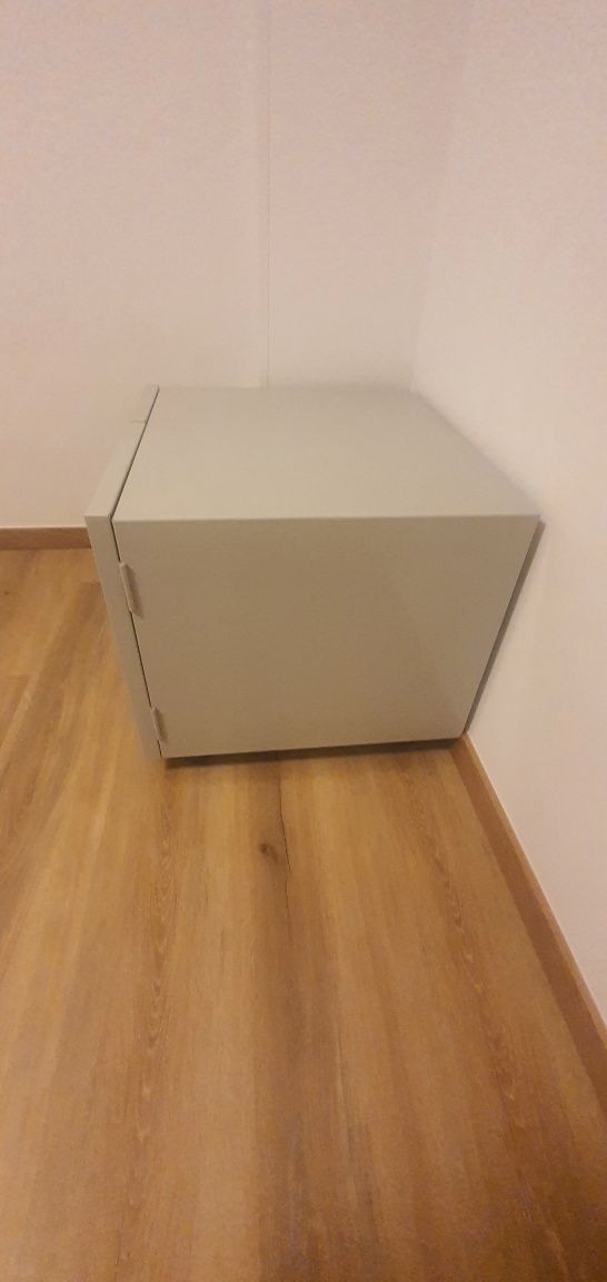 Módulo de escritório cinza