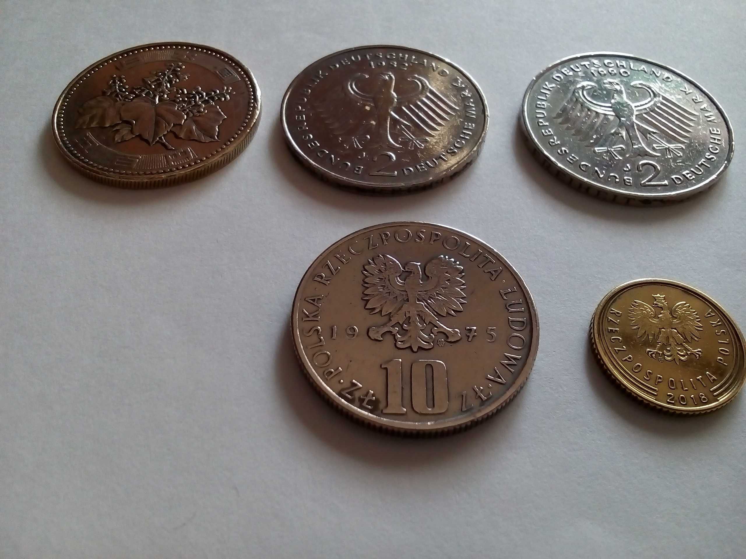 монеты 10 злотых Польша 500 иен Япония марка Германия pfennig шекель