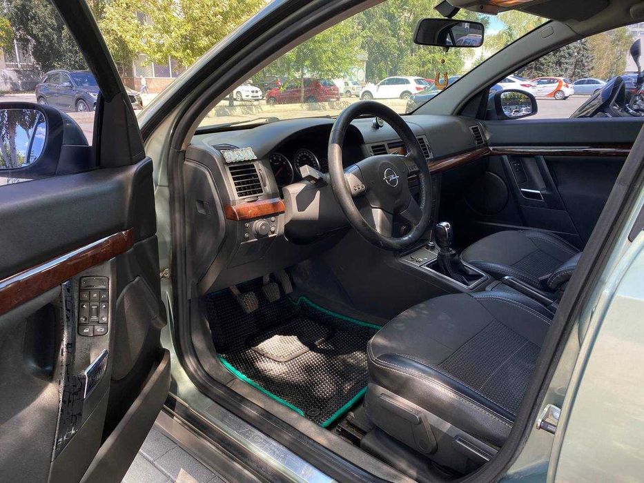 Opel Vectra C механика 2,2 бензин