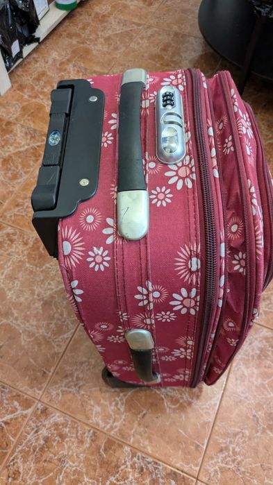 2 malas viagem  pequenas como nova em bom estado