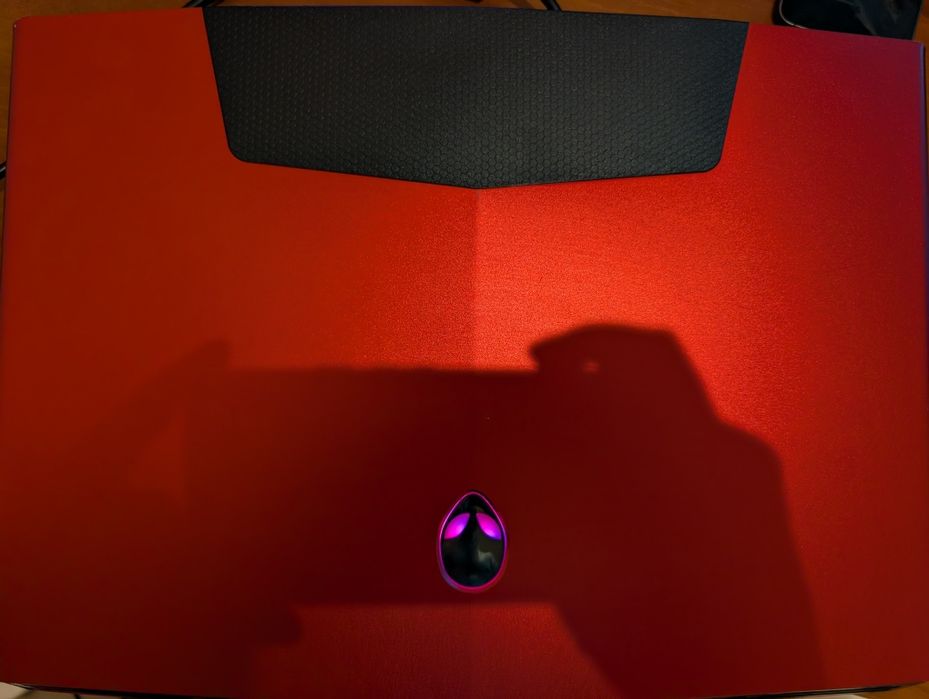 Dell Alienware M17x-R2 на запчасти, нет изображения
