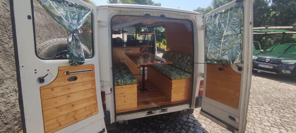 Autocaravana renault trafic