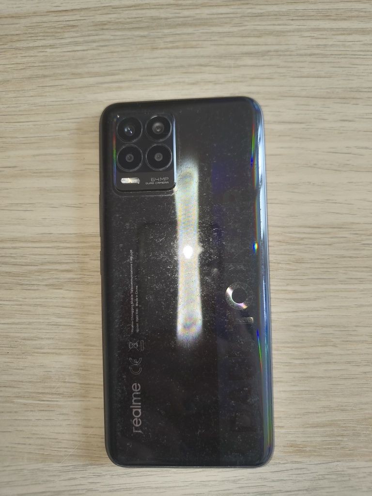 Realme 8 4/64 GB + Etui, Dobry stan!