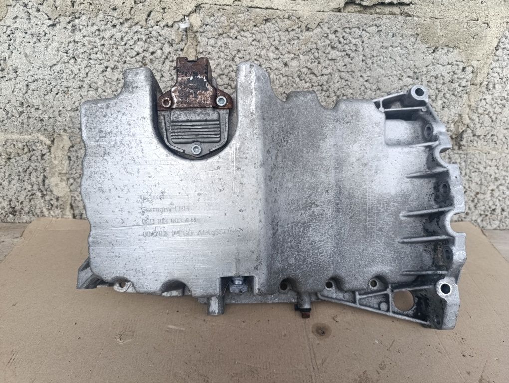 Піддон поддон 2.0 ALT Audi A4 B6 B7 A6C5 Passat B5