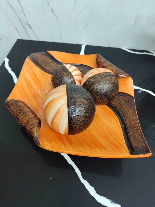 Prato decorativo com 3 bolas em cerâmica