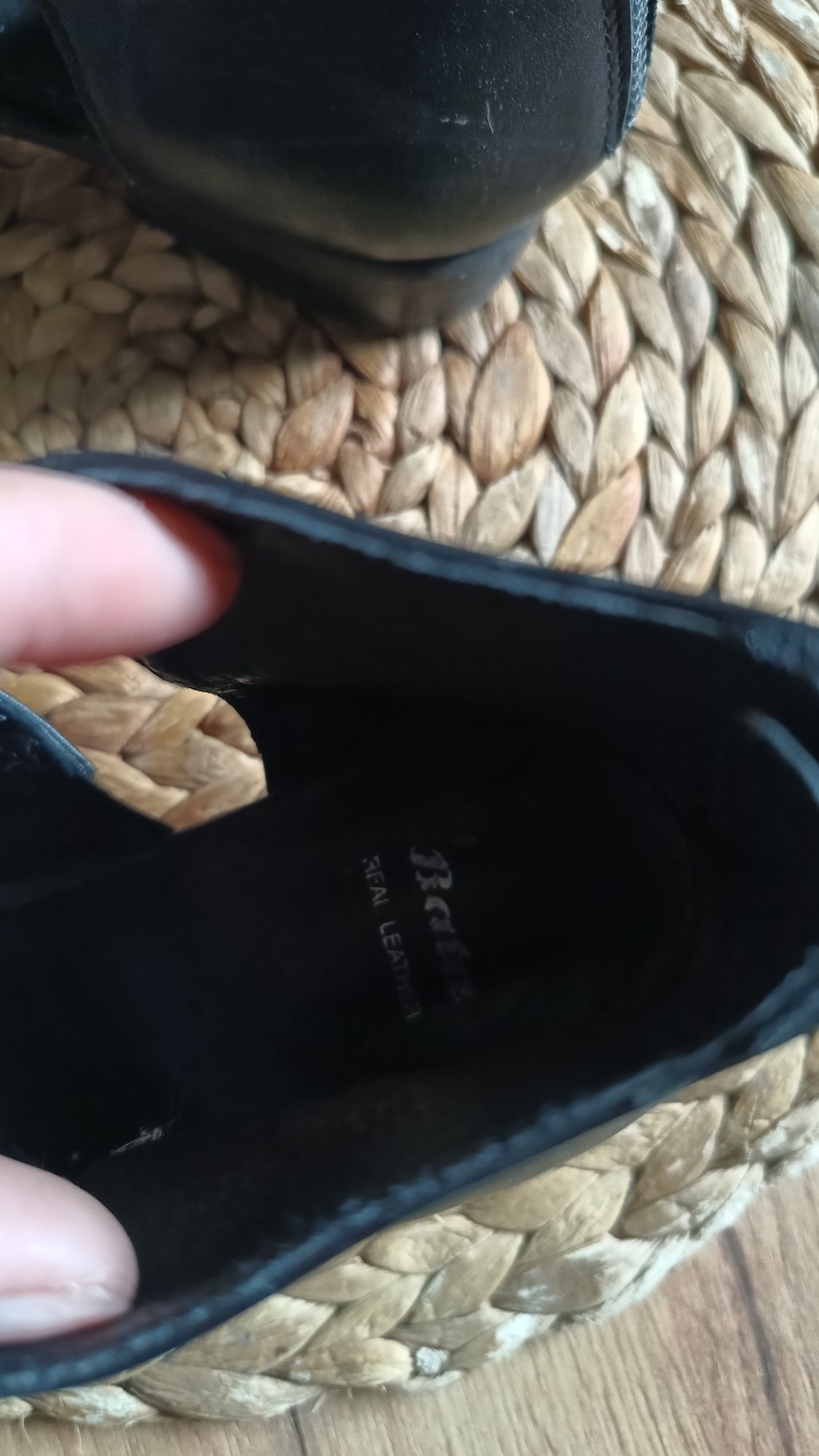 Bata botki skóra naturalna paski ,wygodne 39 bdb