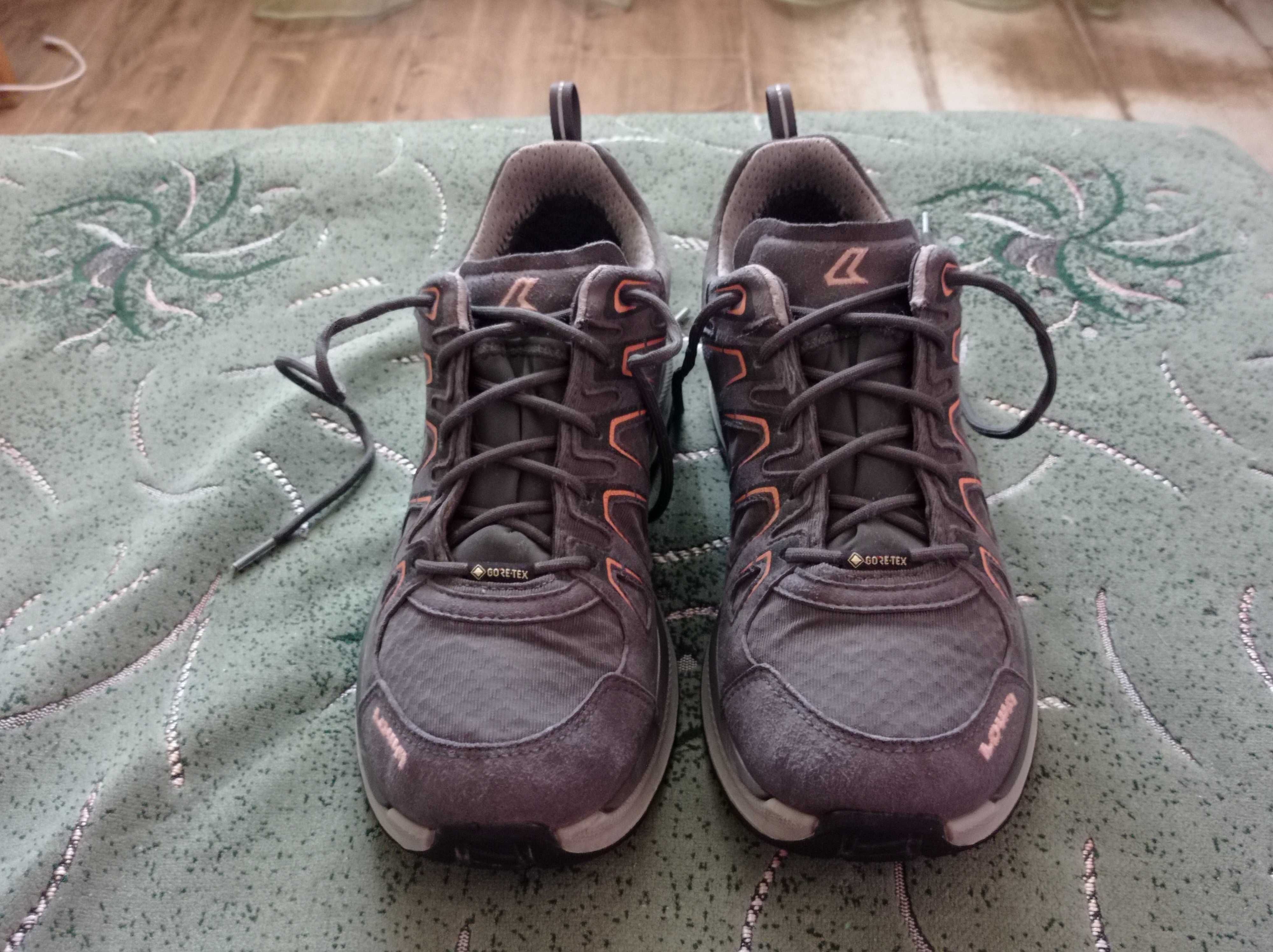 Кроссовки Lowa Gore-tex (оригинал) фирменные размер-40 стелька-25,5см