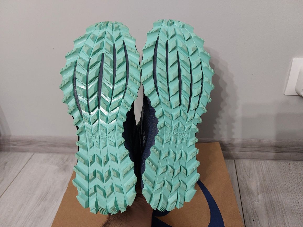 Buty damskie do biegania Saucony Peregrine rozmiar 40,5.