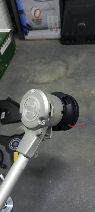 Akumulatorowa kosa żyłkowa AdvancedBrushCut 36V-23-750 BOSCH