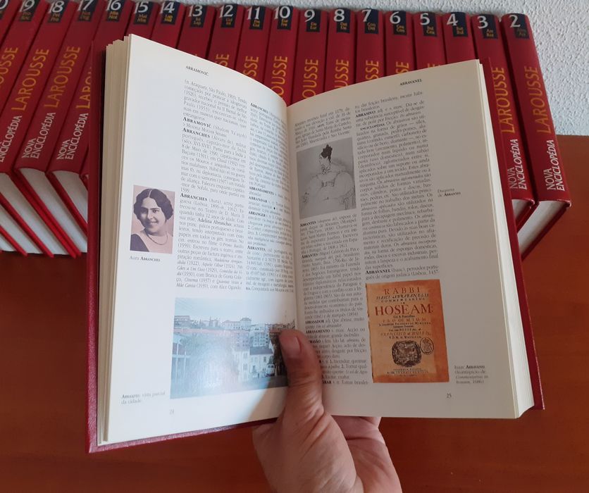 Coleção Completa Nova Enciclopédia Larousse - 22 Volumes