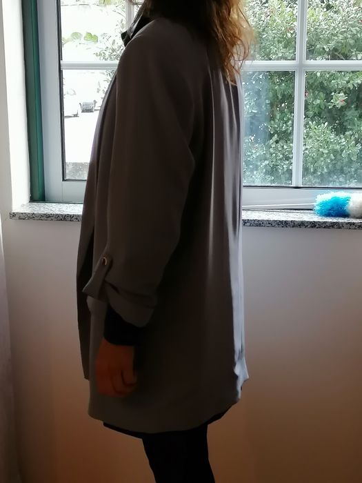 Blazer usado marca ZARA.