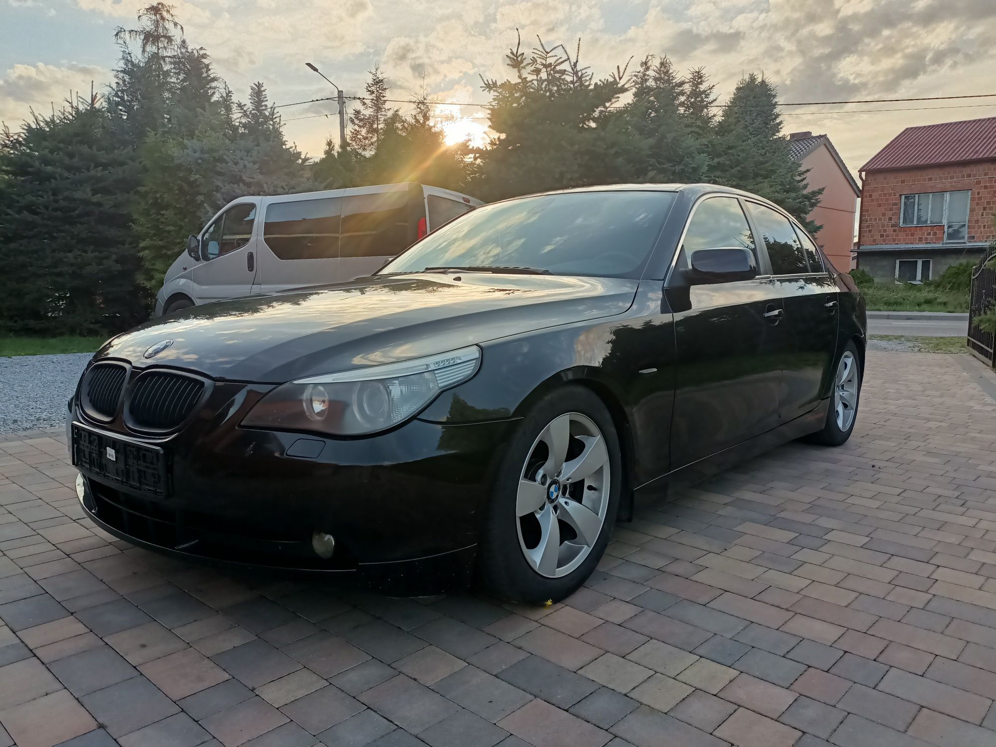 Bmw E60 2.2 benzyna 170 KM czarna
