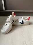 buty snikersy Veja czerwone