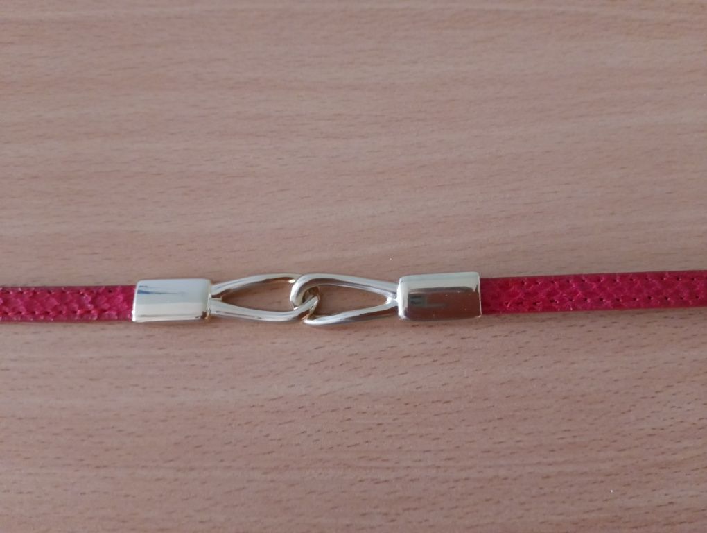 PASEK czerwony ze złotymi elementami, wąski, Accessorize, do sukienki