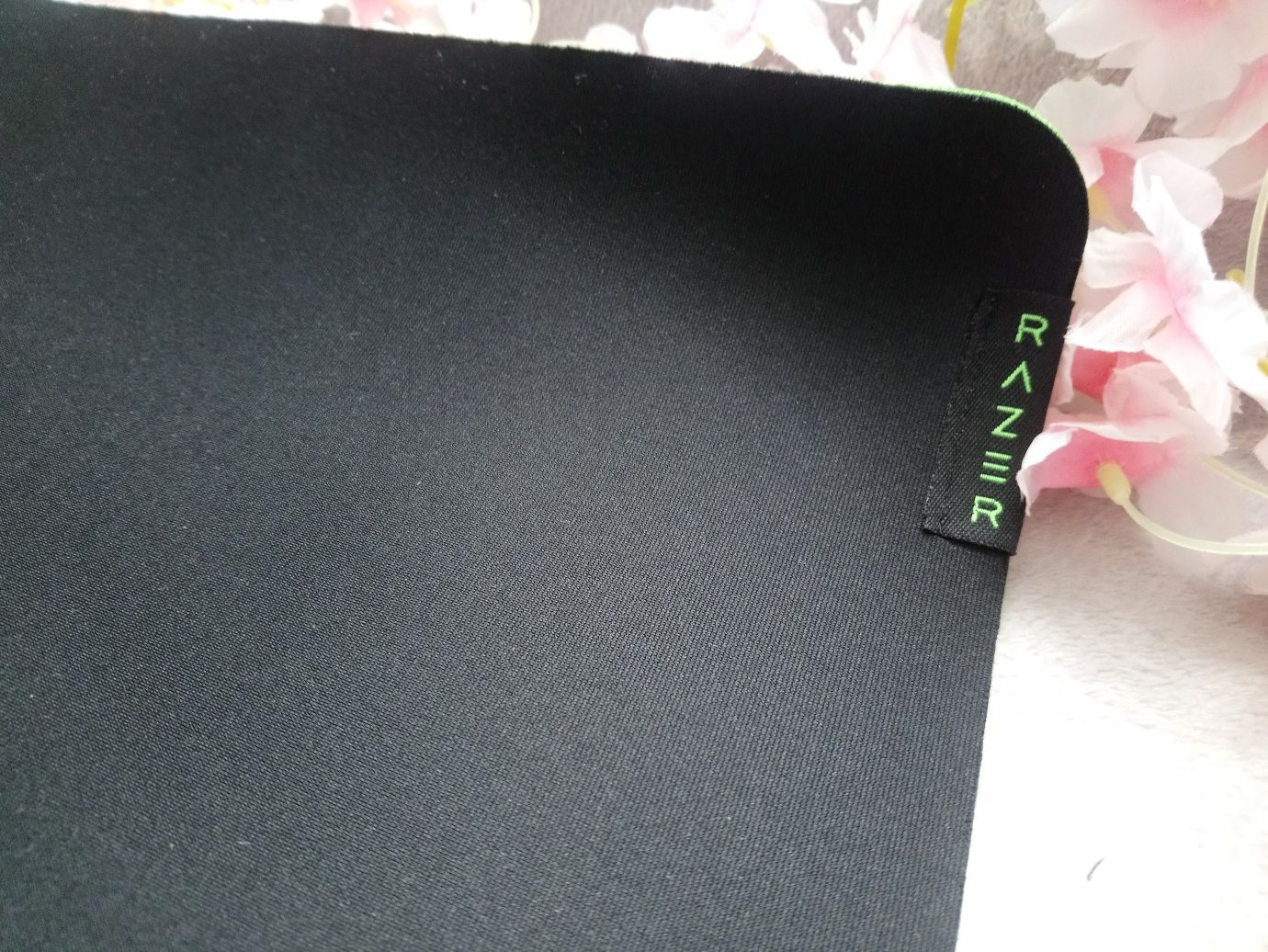 Razer gigantus V2 40x45cm nowa 100 zł