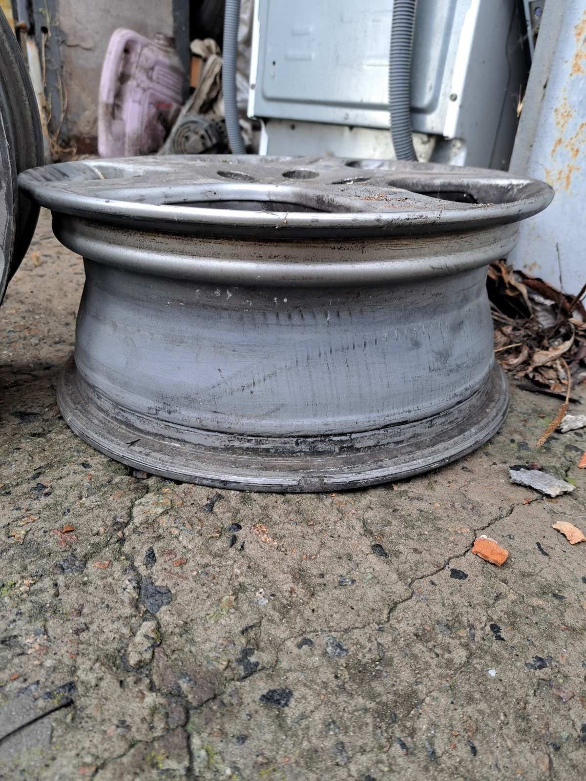 Продам комплект титанов R14 5/100