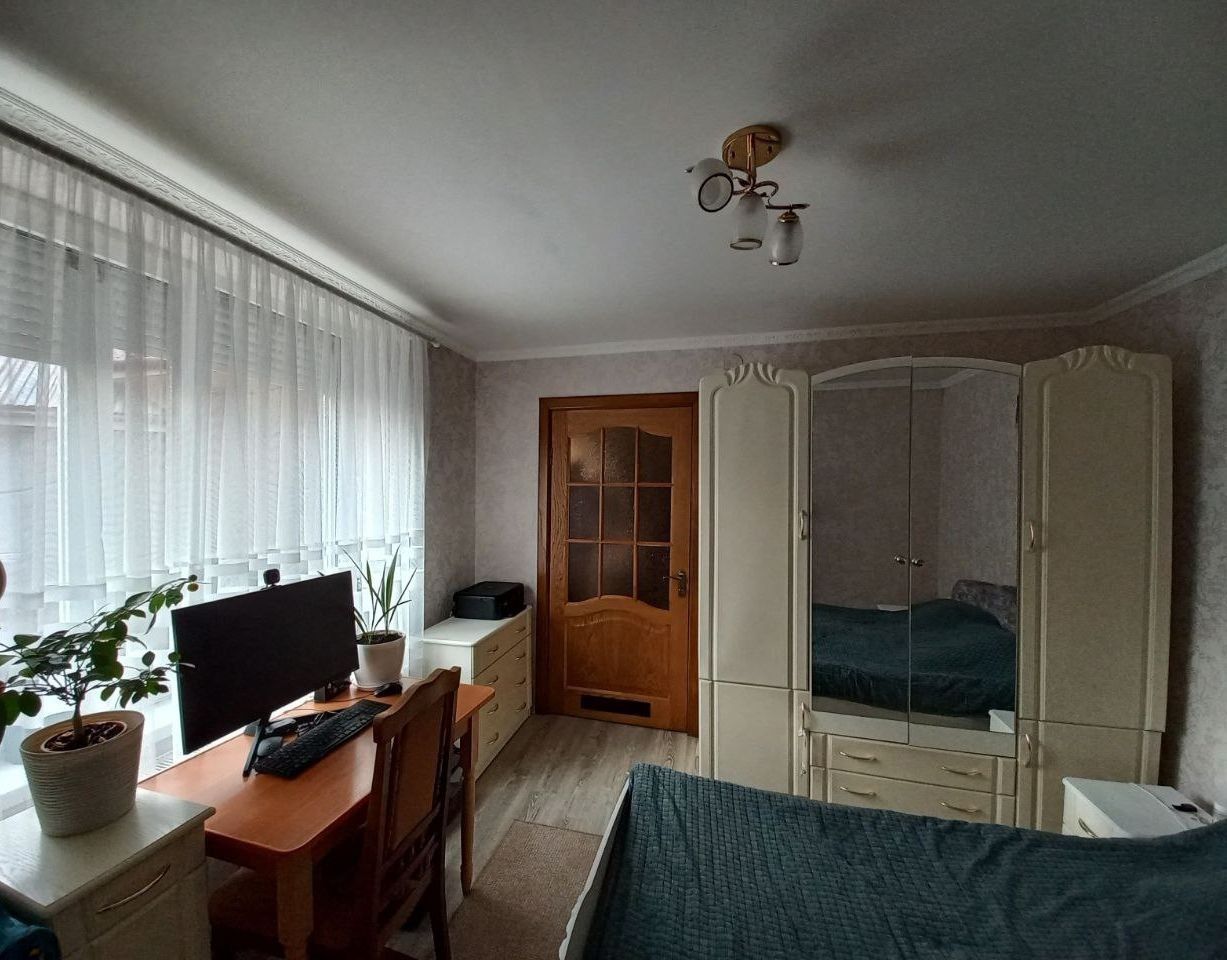 Продам дві сусідні квартири в центрі Мукачева