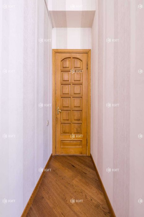 3к.80м2 Центр Держпром (м. Научная, пр. Независимости) 124980