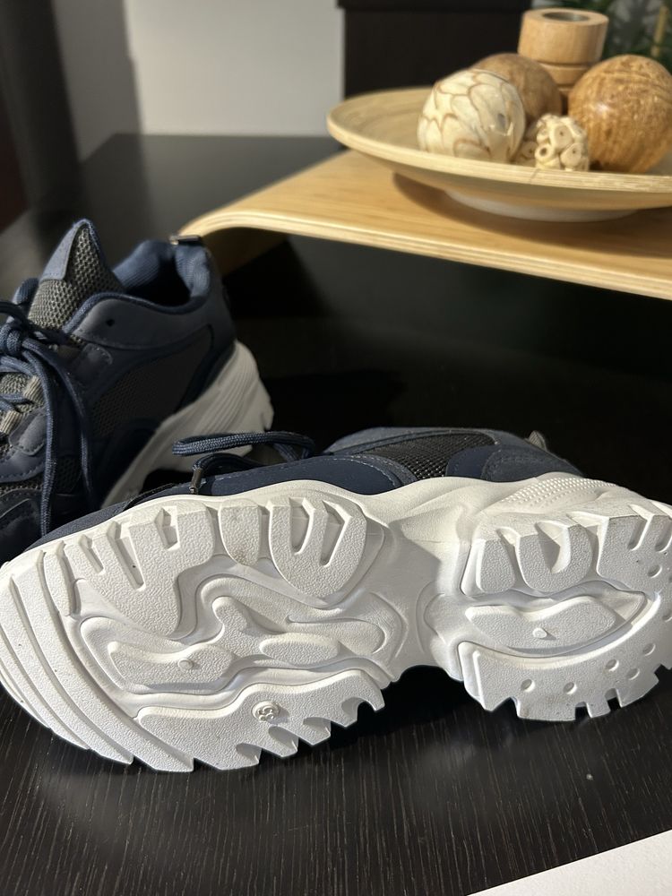 Tenis tiffosi novos