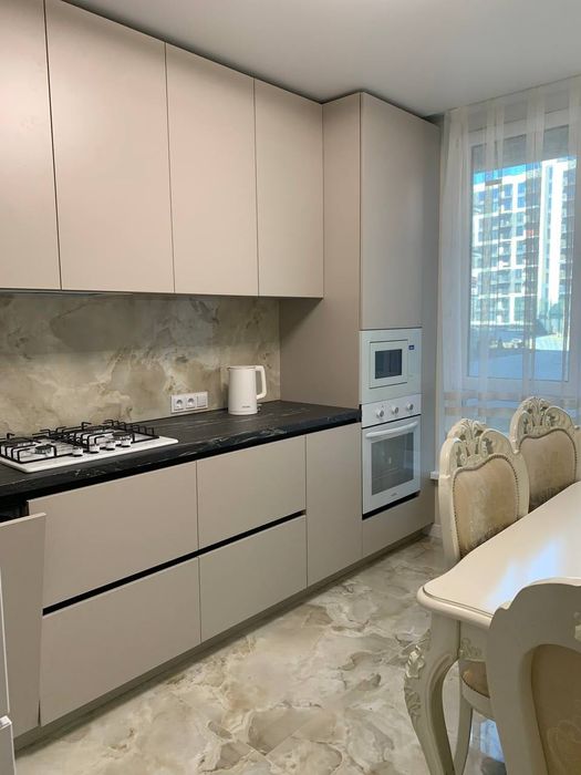 Оренда стильної  1 км квартира в центрі міста