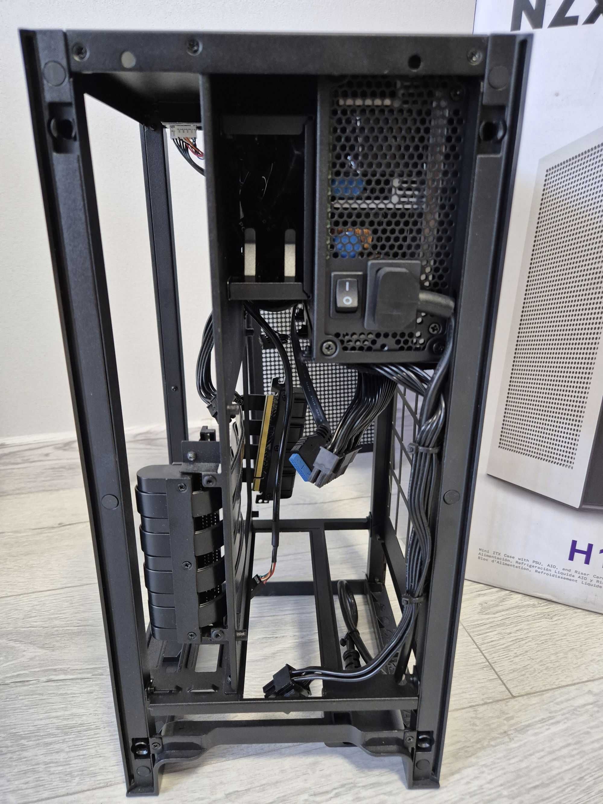 mini-ITX корпус NZXT H1 з блоком живлення NZXT 650W GOLD + райзер