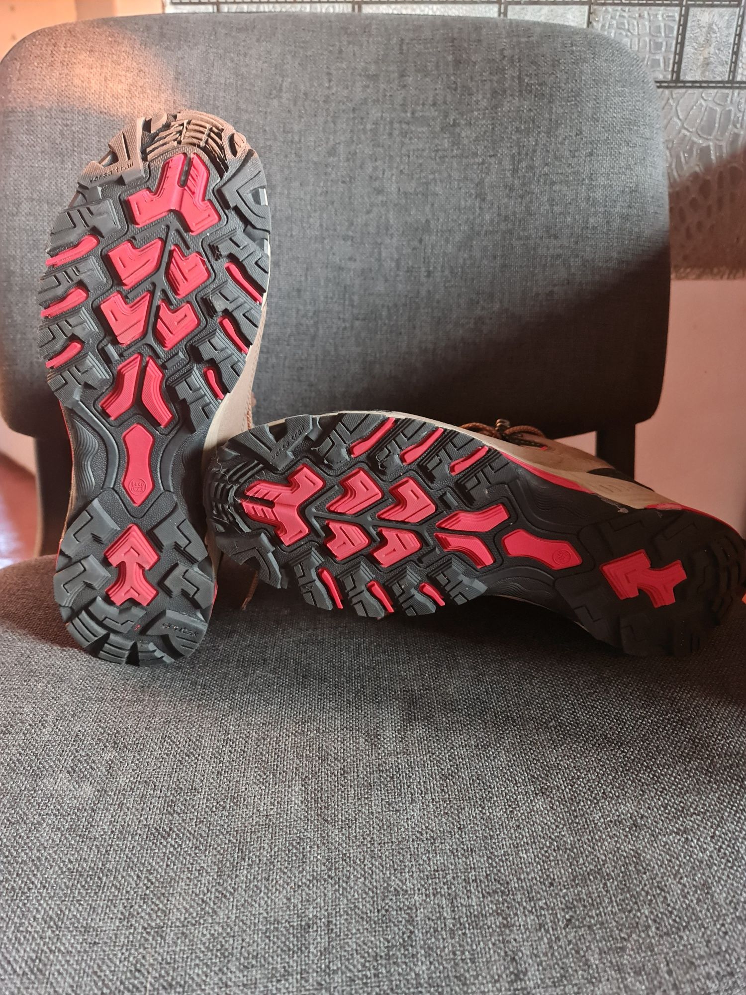 Трекінгові ботинки Trektec waterproof стан 10/10