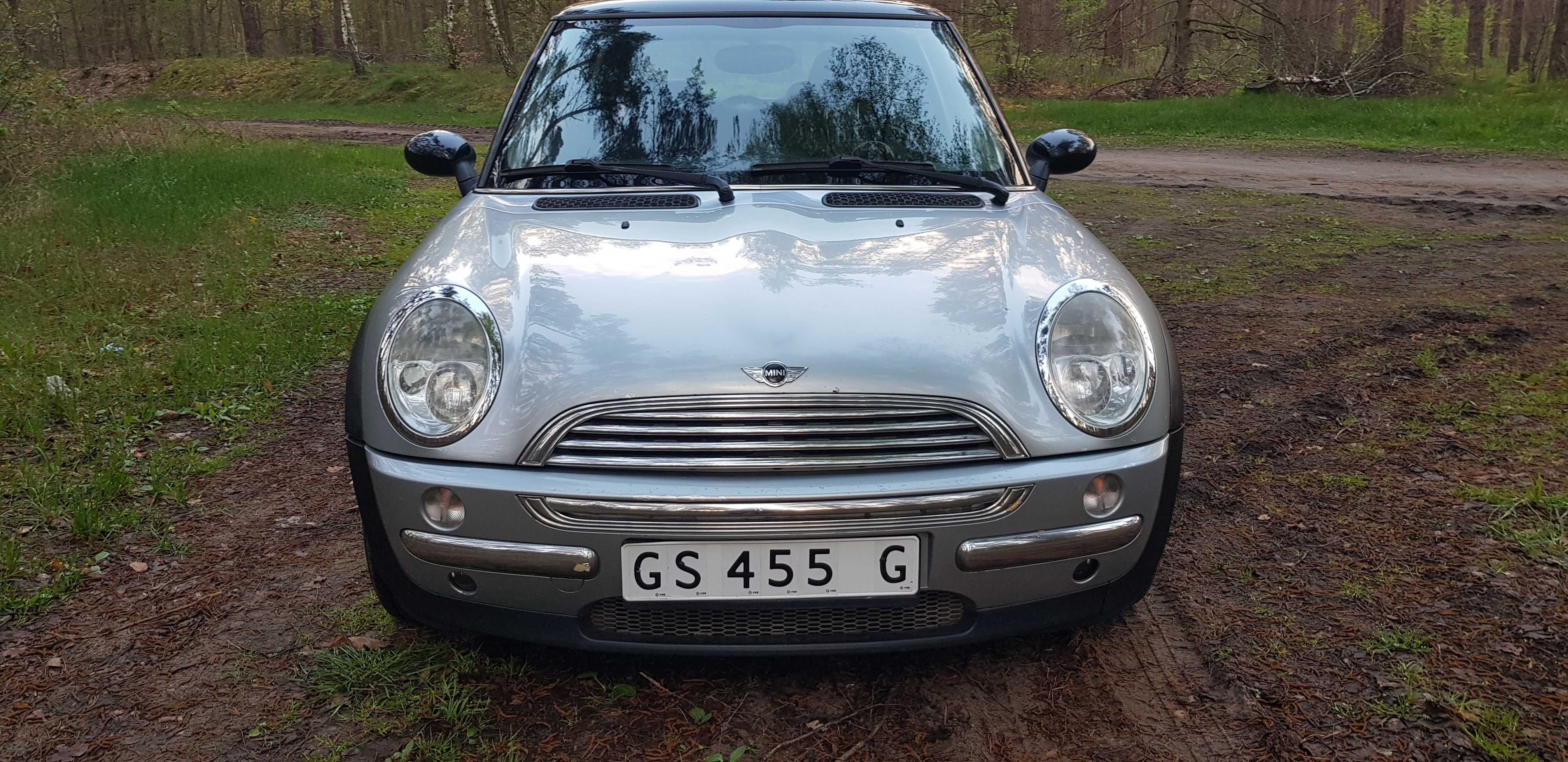 Mini Cooper One 2003 rok.