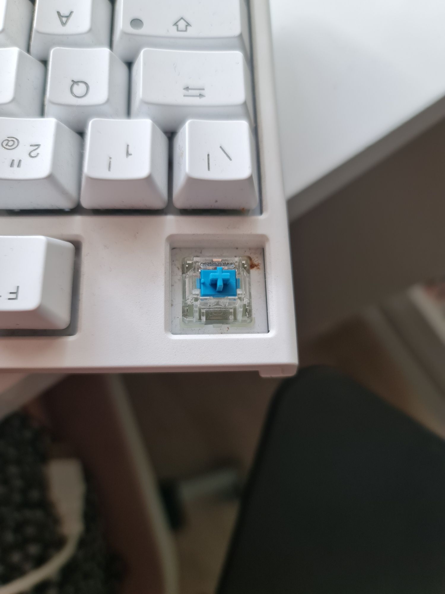 Teclado Branco Mecânico Switch Azul Ducky one 2