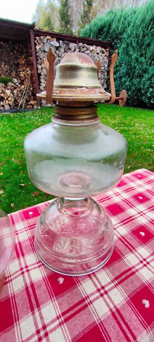 Sprzedam starą lampę naftową w bardzo dobrym stanie