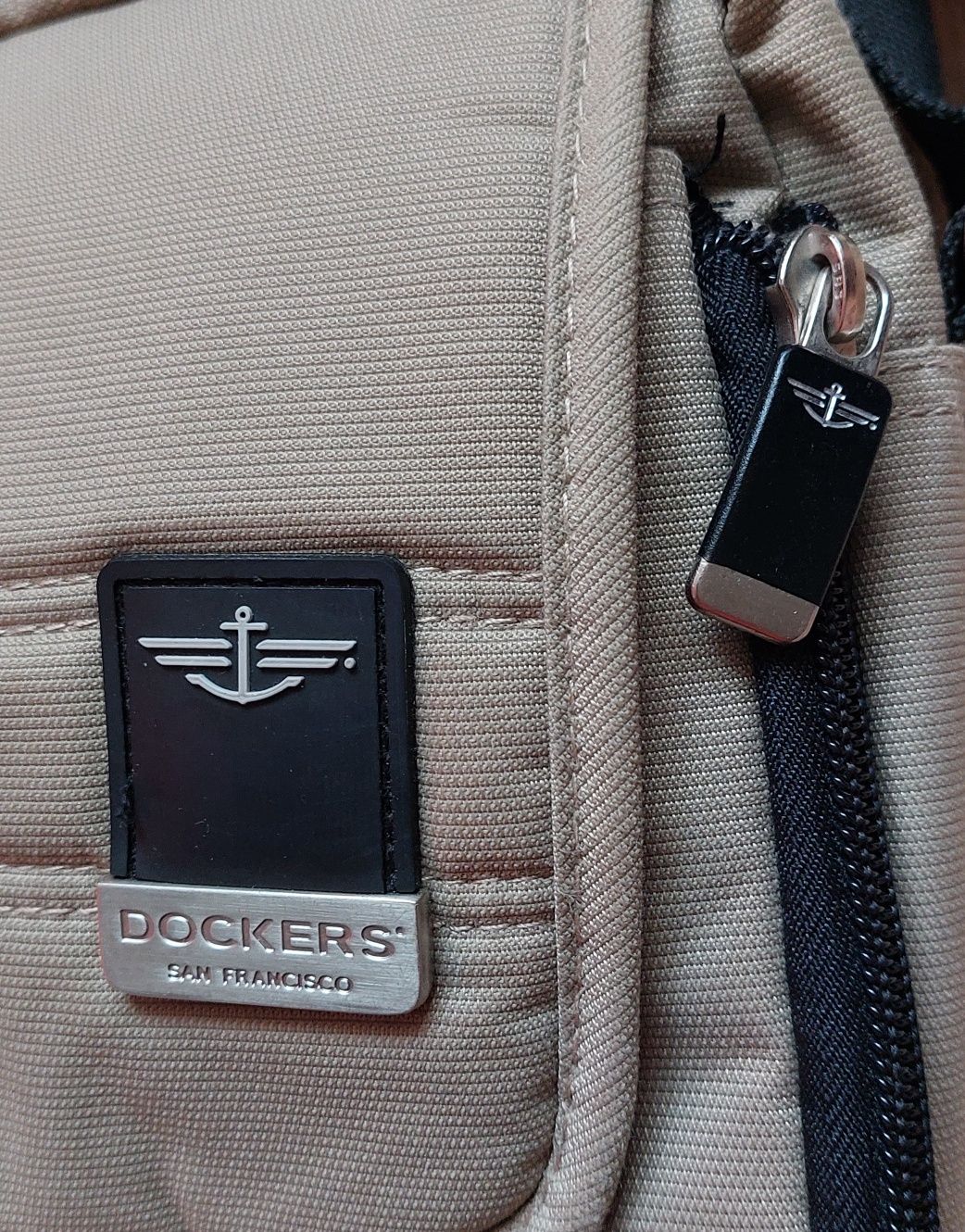 Сумка б/у на плечо dockers san francisco