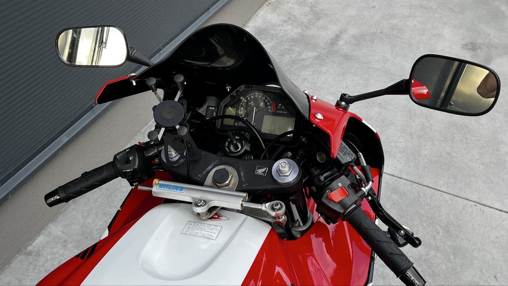 Honda CBR600rr PC37