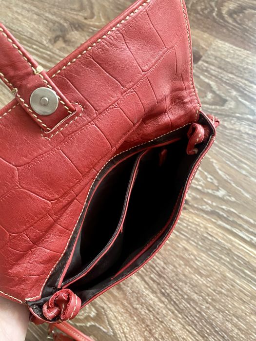 Сумка через плече червона