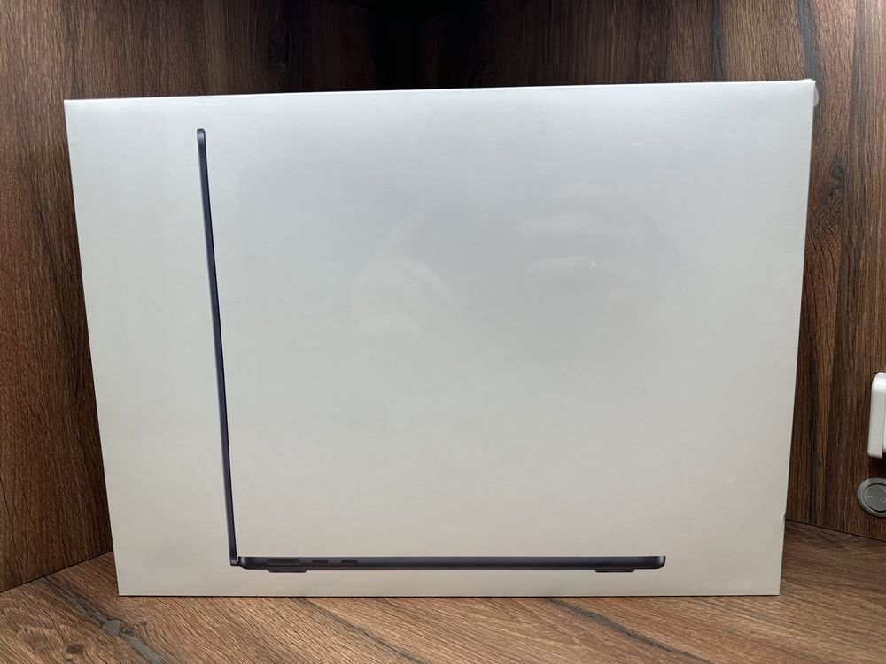 Apple MacBook Air 13,6" M2 8/512GB/8CPU/10GPU Midnight 2022