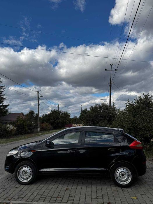 чорний хетчбек ЗАЗ Forza 2012 1.5 л  Газ / Бензин