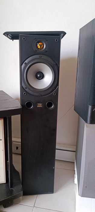 Par colunas Monitor Audio Bronze 3