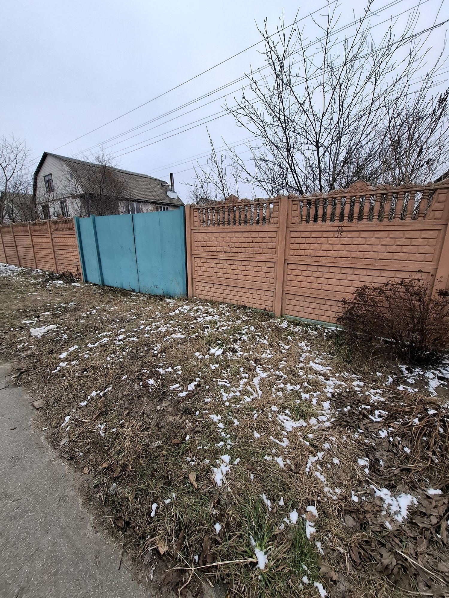 Продаж гарного участка в Айстрі